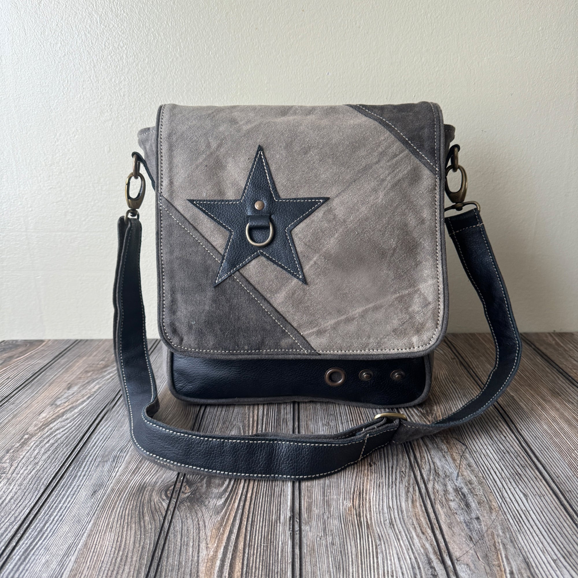 Vintage inspired bags 2025