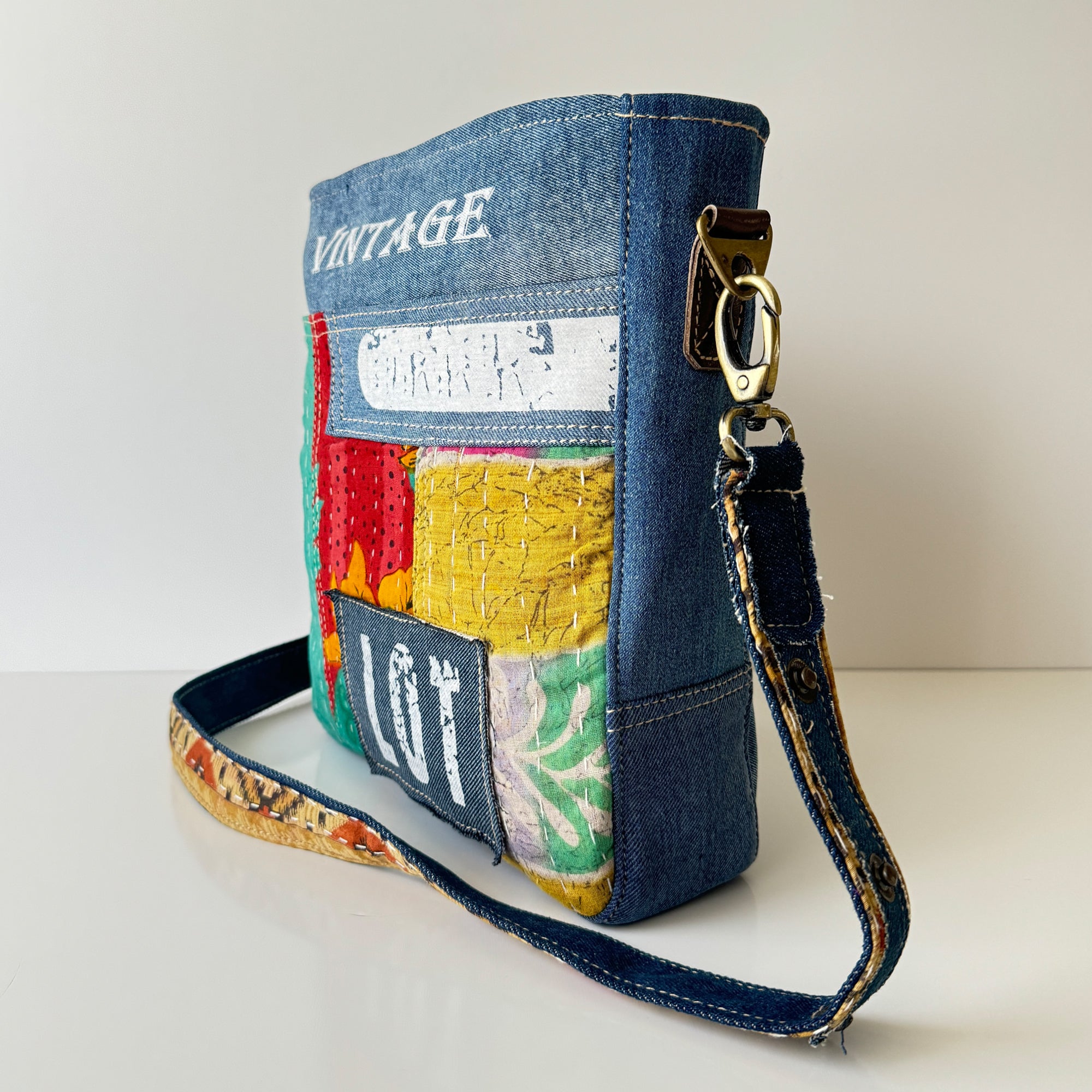 Daisy Patchwork Chic Crossbody Bag