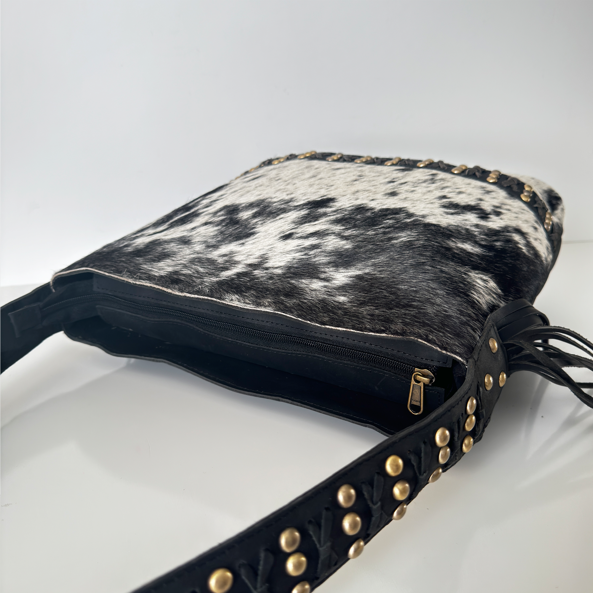 Elegant Black Leather Shoulder Bag