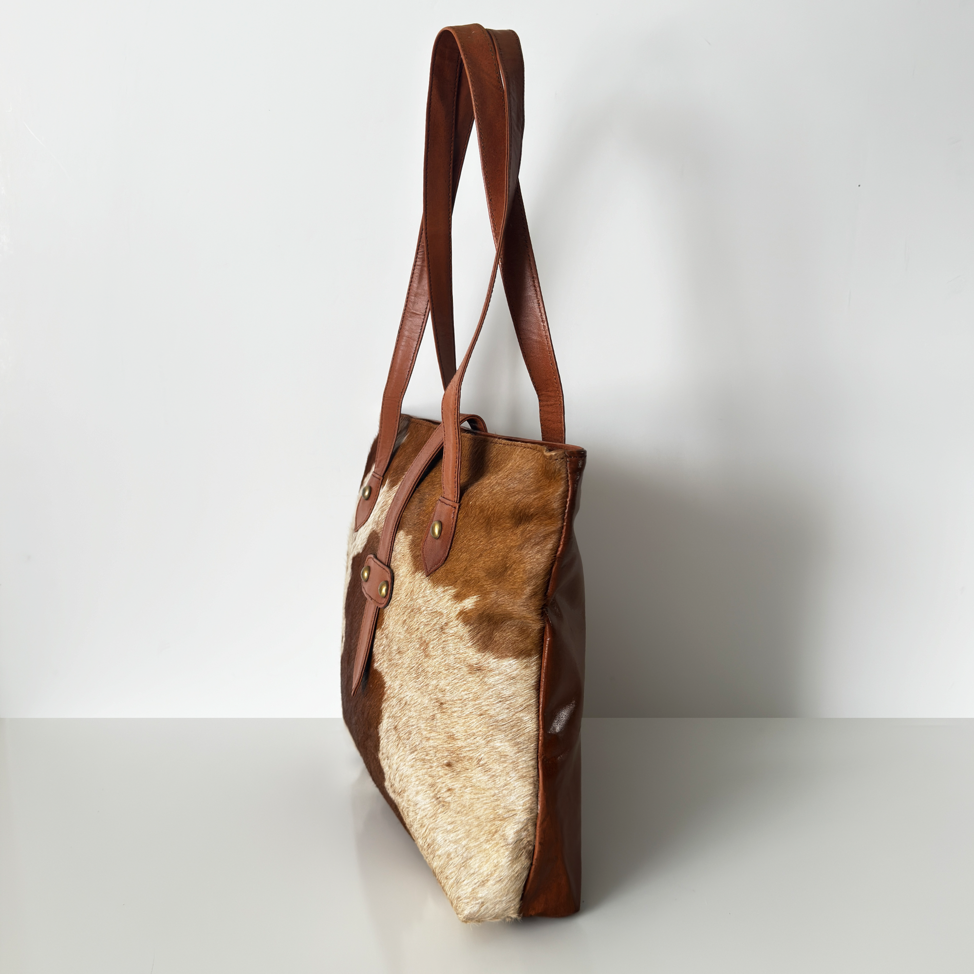 Lightweight Cowhide Shoulder Bag