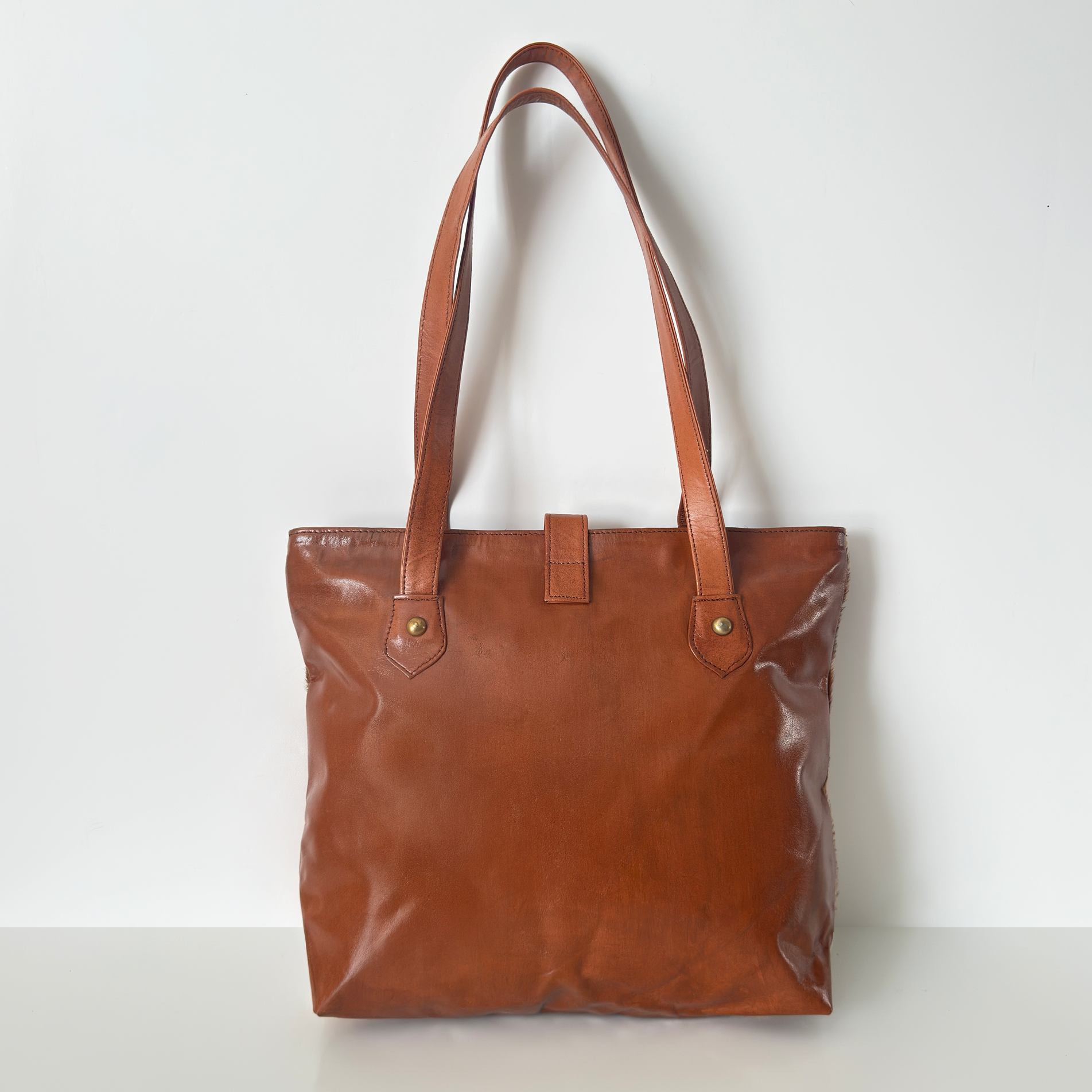 Lightweight Cowhide Shoulder Bag