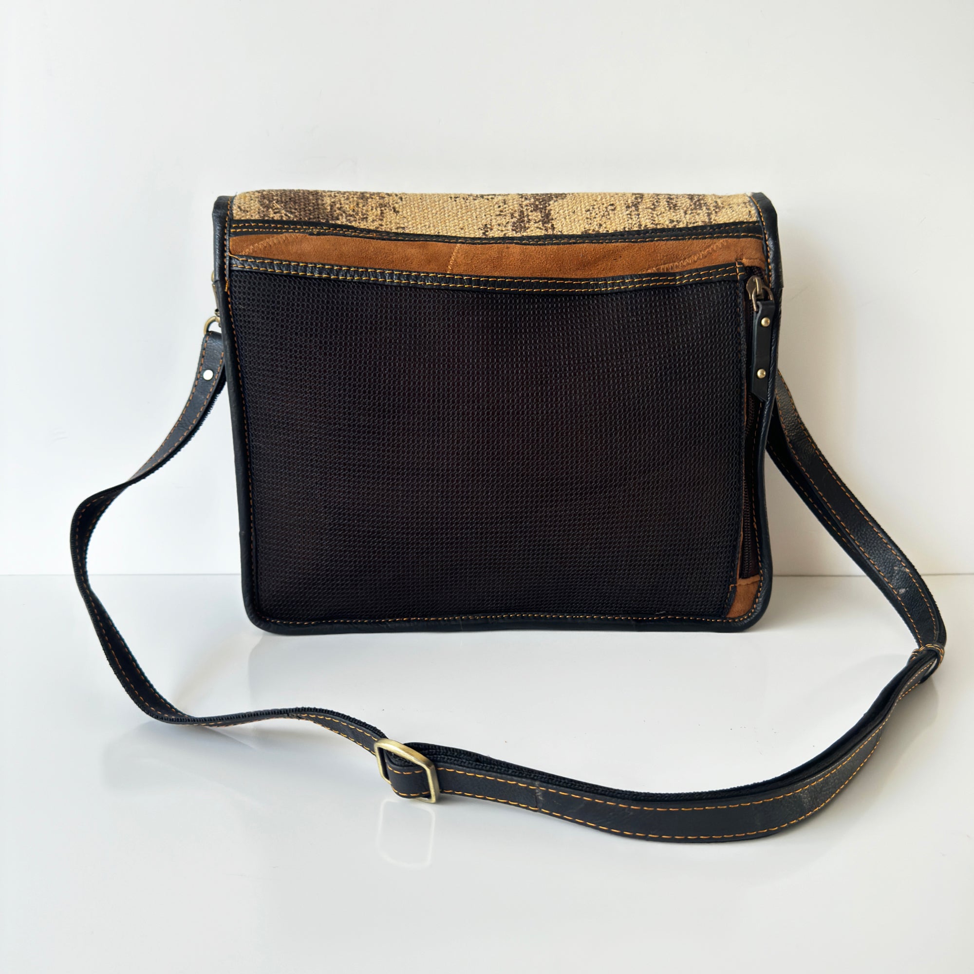 Classic Urban Leather Messenger Bag