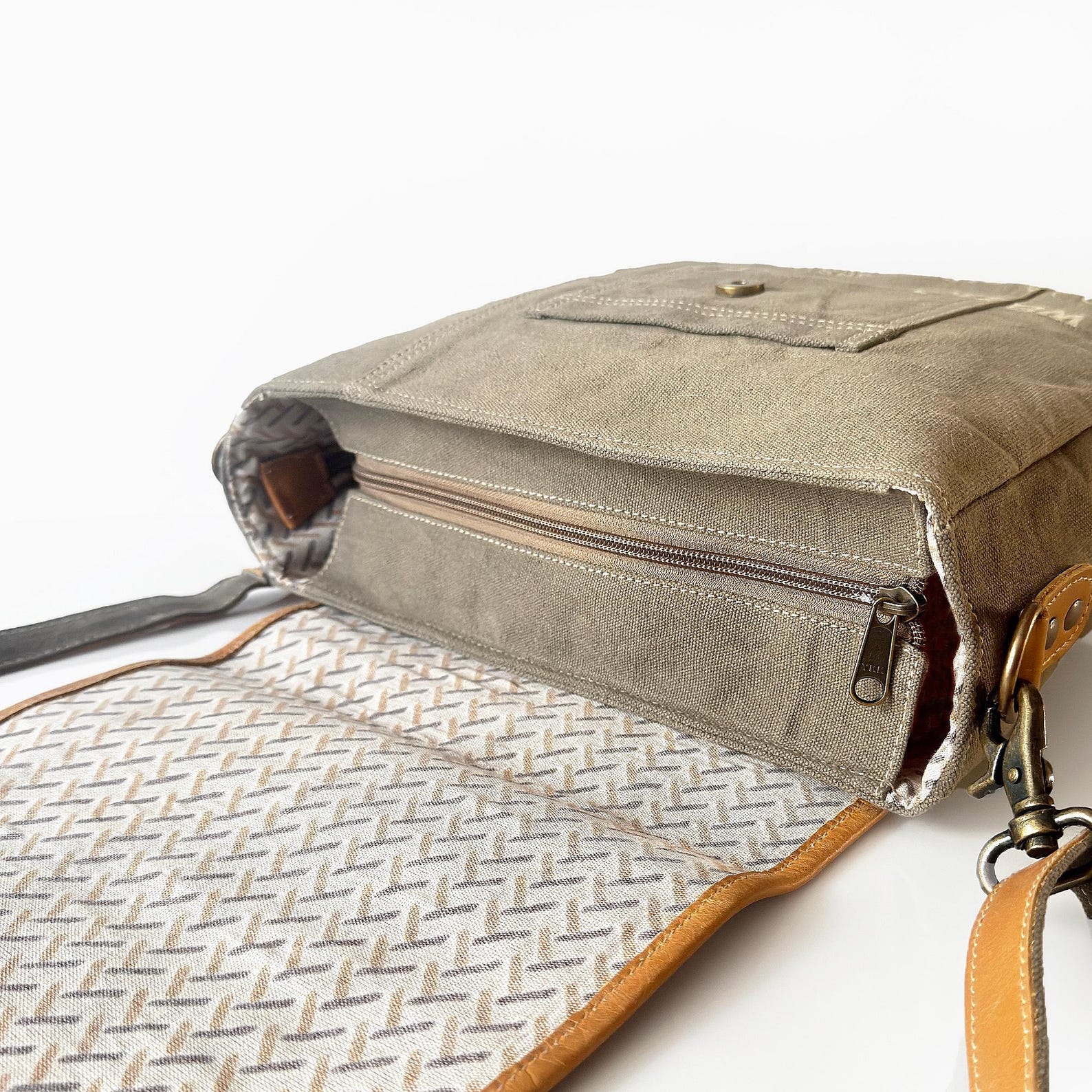 Wanderlust Crossbody Shoulder Bag with Leather Strap